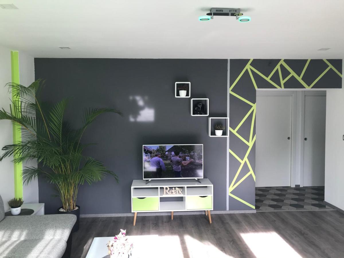 Apartman Anja 卡尔洛瓦茨 外观 照片